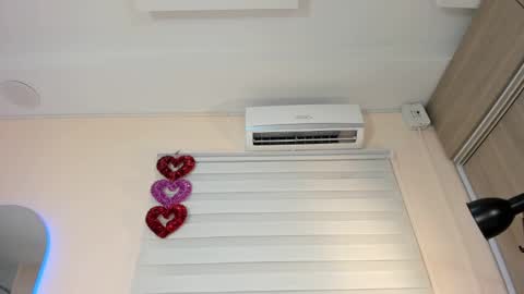 Snapshot of sweet_couples1 chatting on December 2024 11:38:02 PM sweet_couples1 online show from December 2024 11:38:02 PM