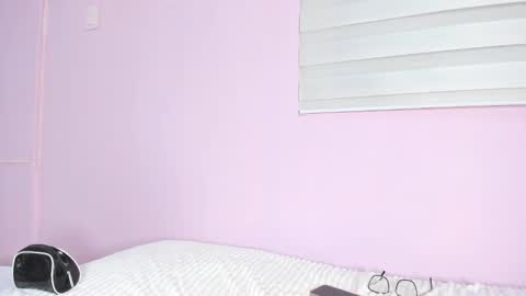 Snapshot of sweet_couples1 chatting on January 2025 11:14:01 PM sweet_couples1 online show from January 2025 11:14:01 PM