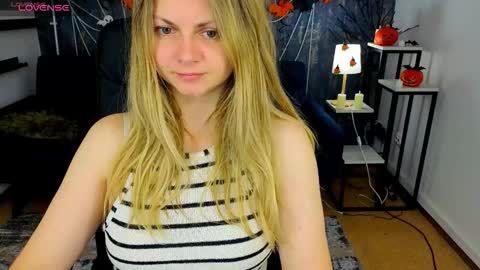 Emily online show from October 2025 06:58:02 AM