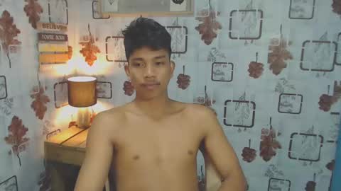 Snapshot of sweet_guyxx chatting on February 2025 05:28:01 PM sweet_guyxx online show from February 2025 05:28:01 PM