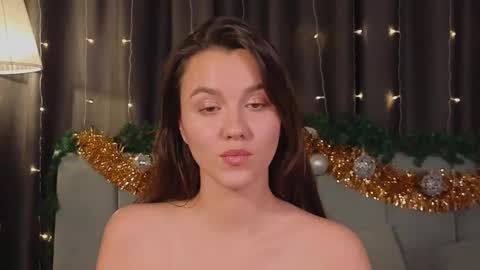 Snapshot of sweet_haeven chatting on December 2024 09:11:02 PM Im Mia.LOVELY PATTERNS 100 120 160 200 my toy buzzes from 2 tip online show from December 2024 09:11:02 PM