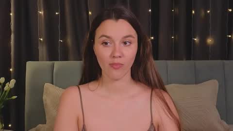 Snapshot of sweet_haeven chatting on March 2025 05:14:02 PM Im Mia.LOVELY PATTERNS 100 120 160 200 my toy buzzes from 2 tip online show from March 2025 05:14:02 PM