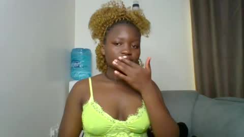 Snapshot of sweet_jenica chatting on June 2026 04:26:02 AM ESTHER NEEMA online show from June 2026 04:26:02 AM