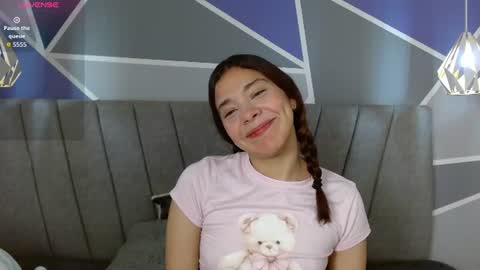 Snapshot of sweet_kitty_05 chatting on June 2026 11:51:02 PM sweet_kitty_05 online show from June 2026 11:51:02 PM