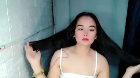 LAIKA online show from December 2025 01:57:02 AM