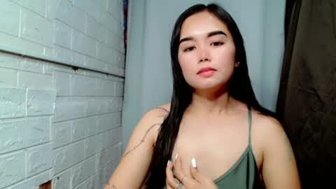 Snapshot of sweet_laika chatting on June 2026 01:47:02 AM LAIKA online show from June 2026 01:47:02 AM
