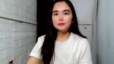 Snapshot of sweet_laika chatting on July 2026 03:23:01 AM LAIKA online show from July 2026 03:23:01 AM