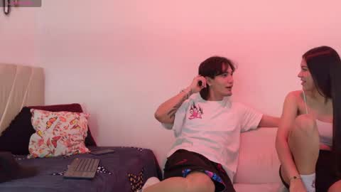 Mia online show from May 2026 12:21:02 PM