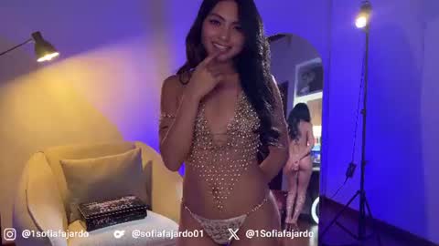 Snapshot of sweet_littleee chatting on August 2026 12:21:01 AM free private online show from August 2026 12:21:01 AM