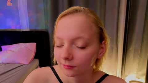 Lana online show from May 2026 04:47:02 PM