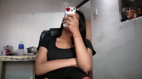 Snapshot of sweet_melonxxx chatting on May 2026 01:56:01 AM Melon online show from May 2026 01:56:01 AM
