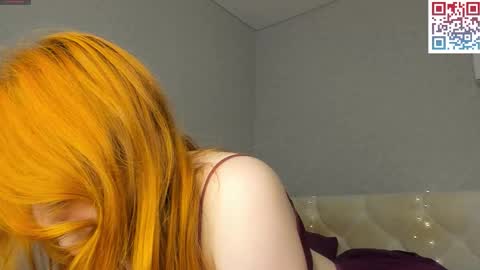 Mia online show from October 2025 02:07:02 PM