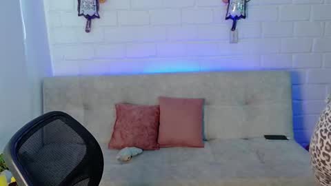 Sweet  Mia online show from October 2025 07:26:02 PM