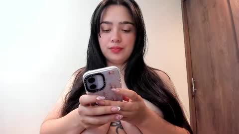 Snapshot of sweet_miiaa chatting on May 2026 05:05:02 AM Mia Johns online show from May 2026 05:05:02 AM