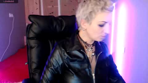 sweet_n_strong online show from November 2025 02:06:02 PM