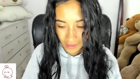 Nhaomy online show from September 2025 02:51:01 PM