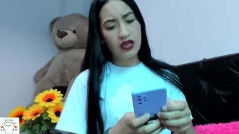 Nhaomy online show from November 2025 07:47:02 PM