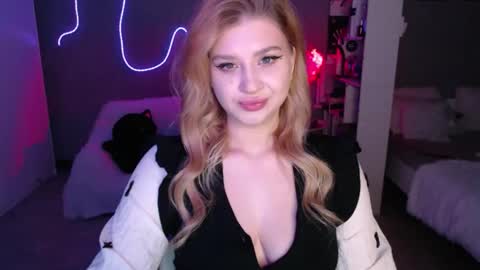 sweet_nicole_333 online show from May 2026 03:08:02 PM
