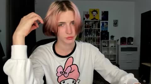 kira online show from March 2026 10:05:02 PM