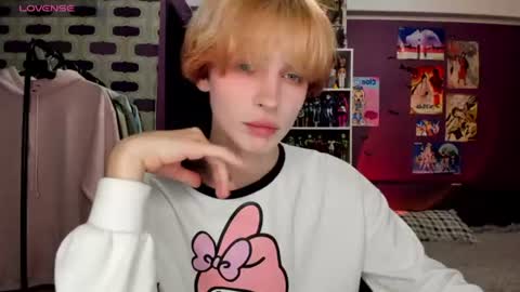 Snapshot of sweet_peach__ chatting on July 2026 07:42:01 PM kira online show from July 2026 07:42:01 PM