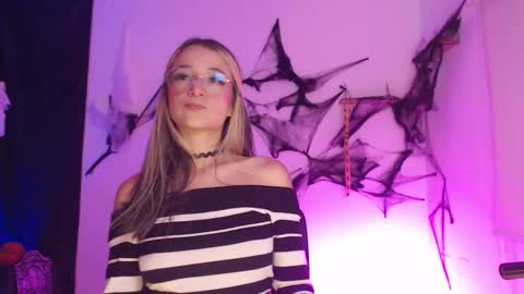 Snapshot of sweet_penny_ chatting on October 2025 11:27:01 PM Penny online show from October 2025 11:27:01 PM