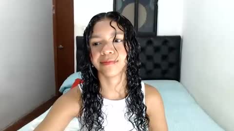 Snapshot of sweet_petite15 chatting on June 2026 12:42:02 PM petite sweet online show from June 2026 12:42:02 PM