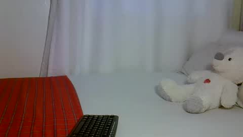 Ari online show from October 2025 08:04:02 AM