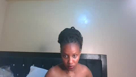 sweet_qio online show from October 2025 09:03:02 PM
