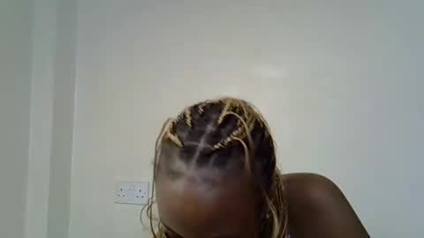 Elina online show from December 2025 05:47:01 AM