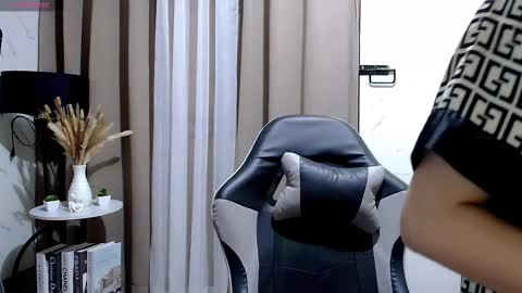 Leah online show from October 2025 10:47:02 AM