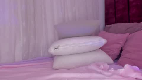 Snapshot of sweet_skiinny chatting on June 2026 12:59:01 PM Adeline online show from June 2026 12:59:01 PM