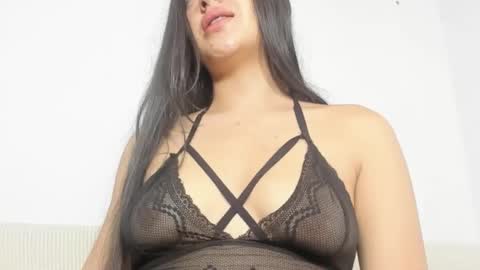 Snapshot of sweet_sophie_7 chatting on December 2024 06:33:01 PM sweet_sophie_7 online show from December 2024 06:33:01 PM