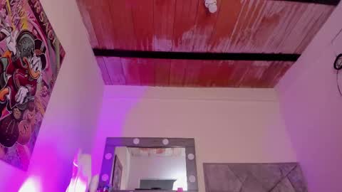          online show from October 2025 10:32:02 PM