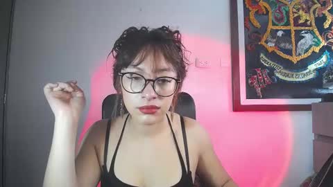 sweet_venus4 online show from October 2025 03:45:02 PM