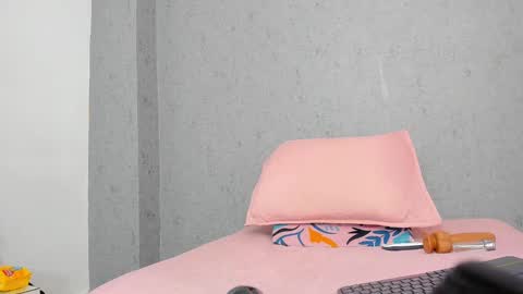 Snapshot of sweet_victoria_19 chatting on October 2025 07:55:02 PM Victoria online show from October 2025 07:55:02 PM