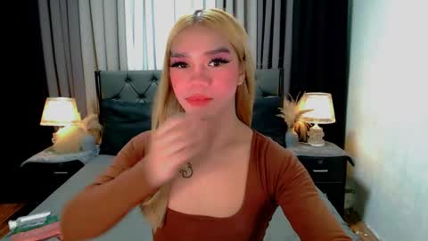 Snapshot of sweet_zoey12 chatting on April 2026 01:41:02 PM bea takashi online show from April 2026 01:41:02 PM