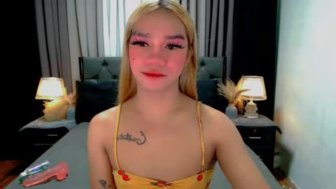 Snapshot of sweet_zoey12 chatting on April 2026 09:46:01 AM bea takashi online show from April 2026 09:46:01 AM
