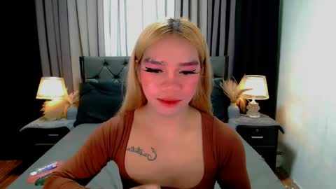 Snapshot of sweet_zoey12 chatting on April 2026 05:30:01 PM bea takashi online show from April 2026 05:30:01 PM