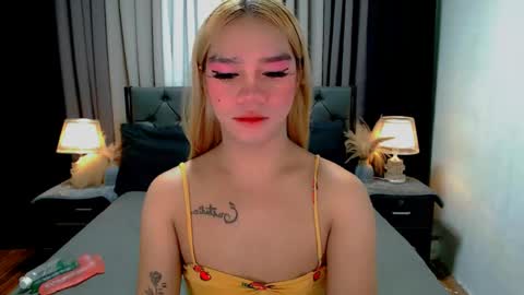 Snapshot of sweet_zoey12 chatting on May 2026 09:47:01 AM bea takashi online show from May 2026 09:47:01 AM