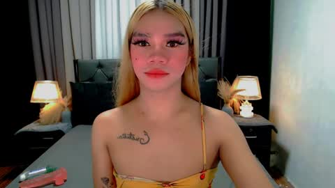 Snapshot of sweet_zoey12 chatting on May 2026 09:47:01 AM bea takashi online show from May 2026 09:47:01 AM