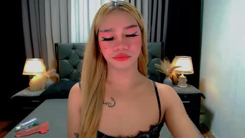 Snapshot of sweet_zoey12 chatting on May 2026 09:47:02 AM bea takashi online show from May 2026 09:47:02 AM