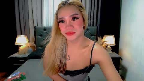 Snapshot of sweet_zoey12 chatting on May 2026 09:39:01 AM bea takashi online show from May 2026 09:39:01 AM