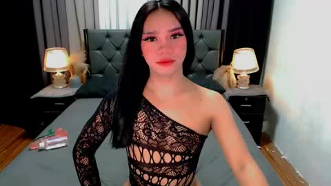 Snapshot of sweet_zoey12 chatting on June 2026 09:23:02 AM bea takashi online show from June 2026 09:23:02 AM