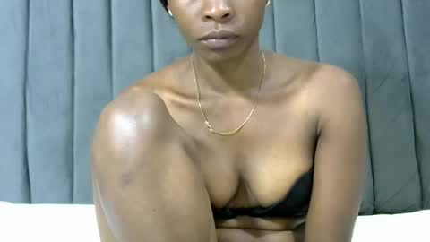 LIANAH online show from January 2026 11:59:01 AM