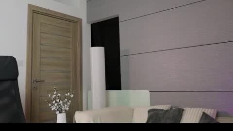 Sweet Amelia online show from April 2026 08:00:02 PM