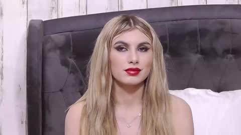 Anisia online show from September 2025 06:35:01 PM