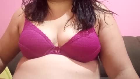 sweetapple808216 online show from December 2024 03:06:02 PM