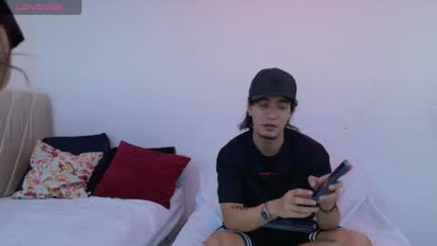 Snapshot of sweetauracouple chatting on June 2026 12:28:02 PM sweetauracouple online show from June 2026 12:28:02 PM