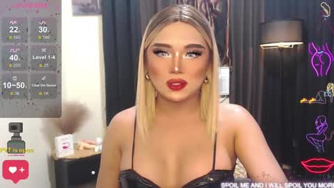 Snapshot of sweetbella118 chatting on January 2025 01:11:02 PM bella online show from January 2025 01:11:02 PM