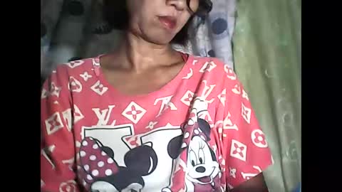 Snapshot of sweetbella24 chatting on October 2025 12:13:02 PM im anne online show from October 2025 12:13:02 PM